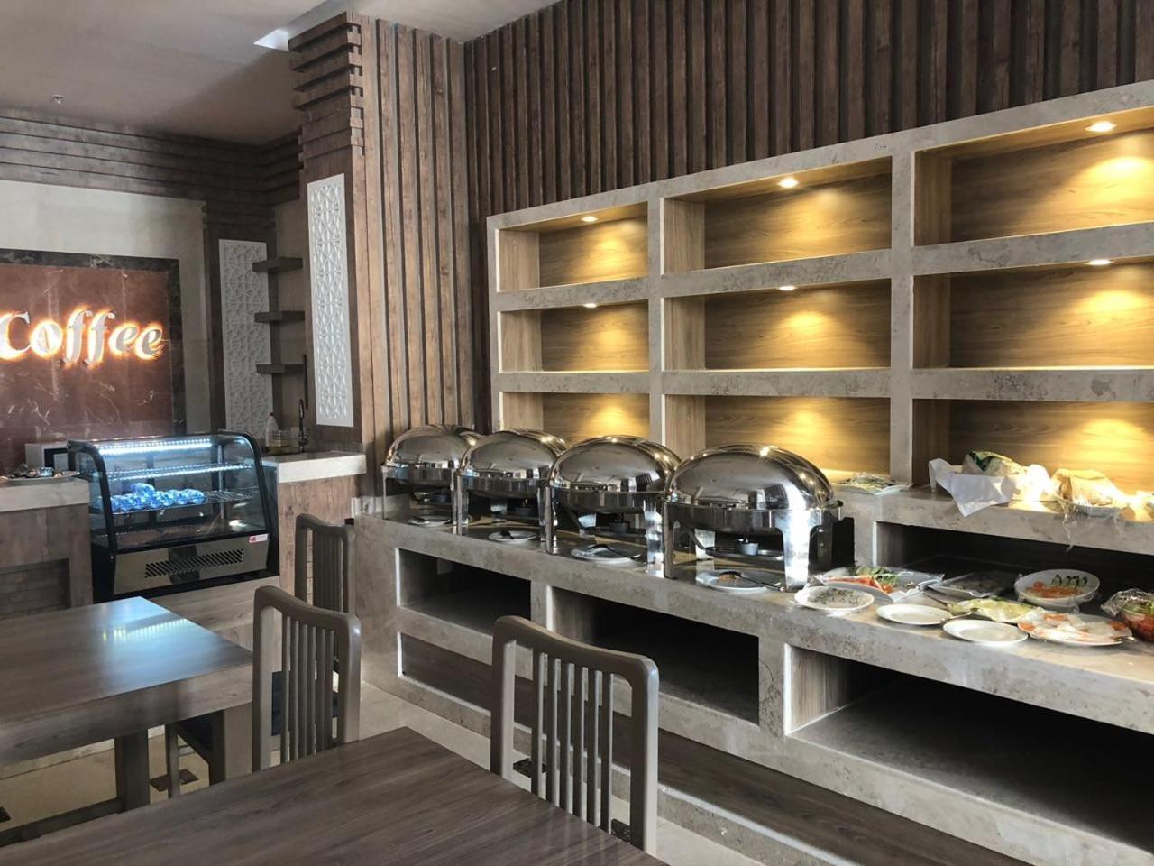Hotel Almakan 108